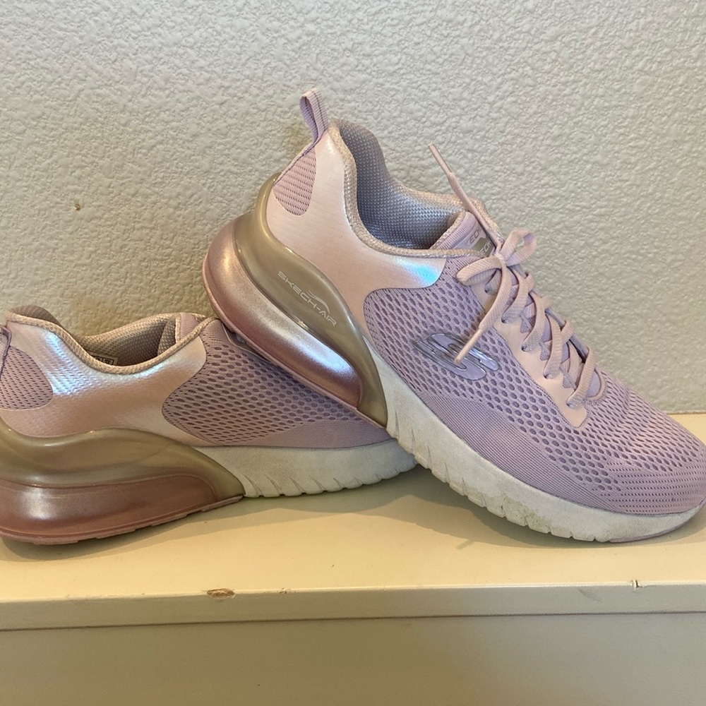 Skechers women’s athletic shoe
